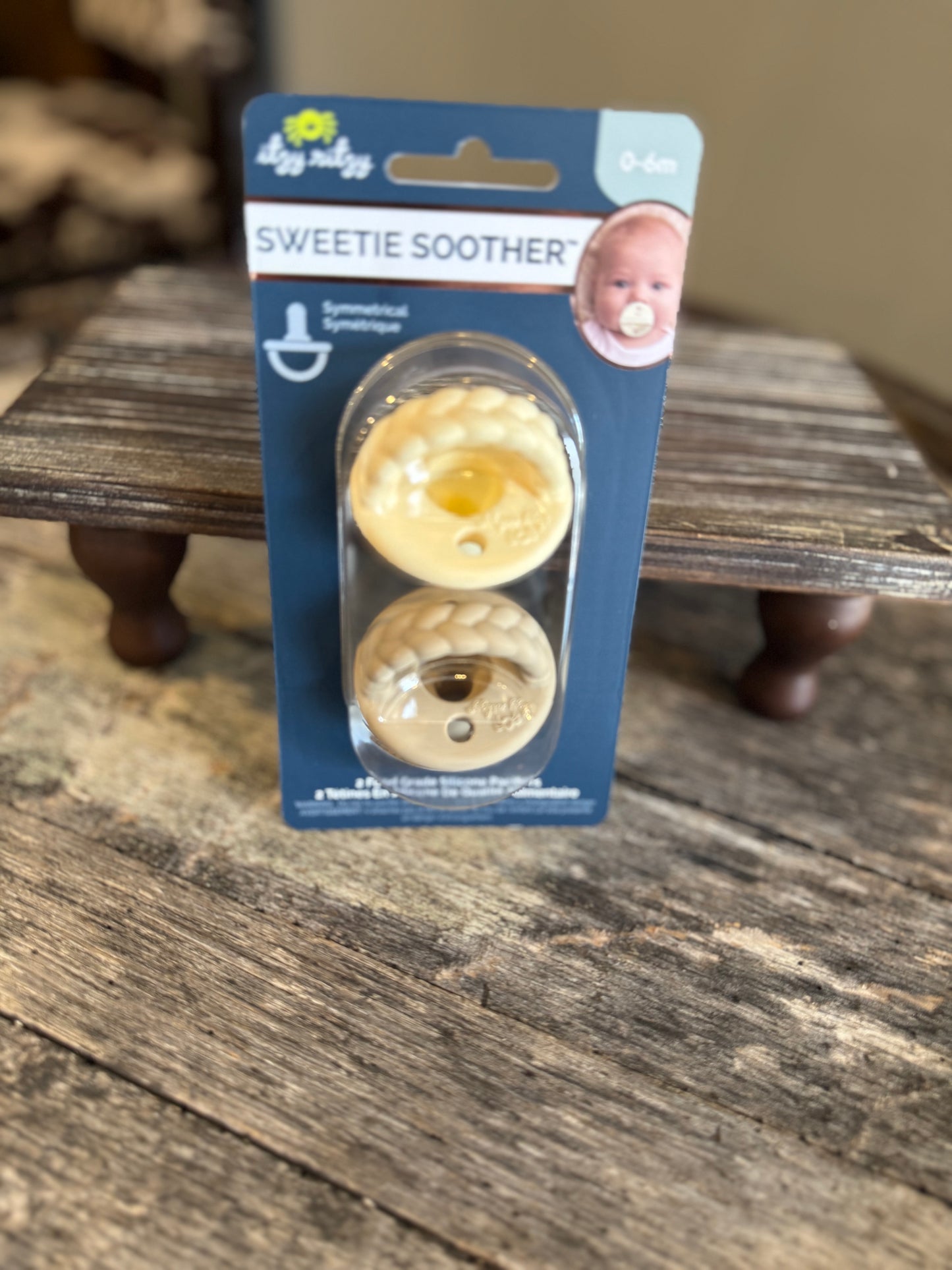 Itzy Ritzy Cream + Toast Sweetie Soother