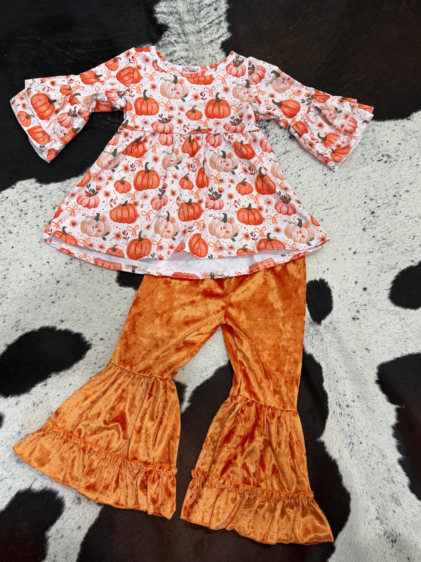 Pumpkin Velvet Set